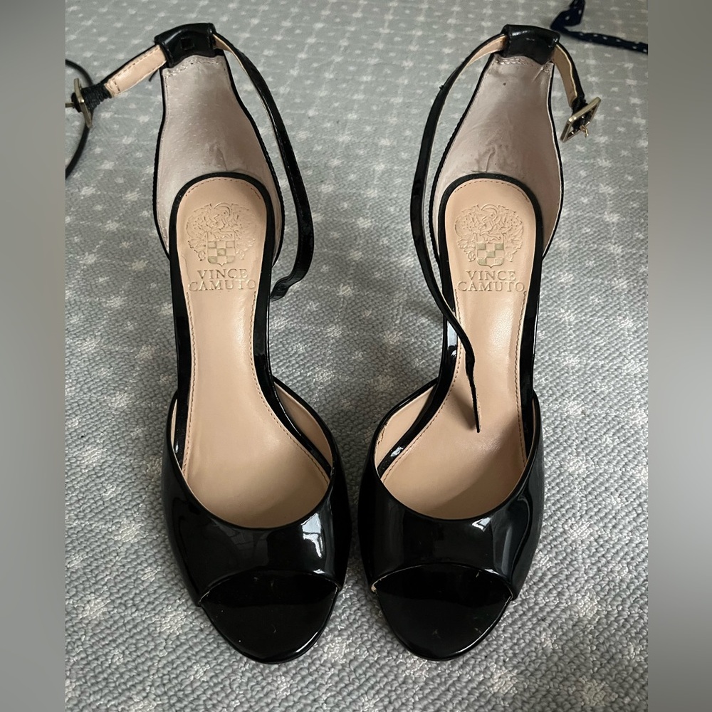 Vince Camuto Patent Leather Heels Size 7